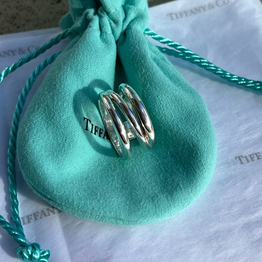 SOLD!Tiffany and Co. zigzag ring 💍 excellent 7.5